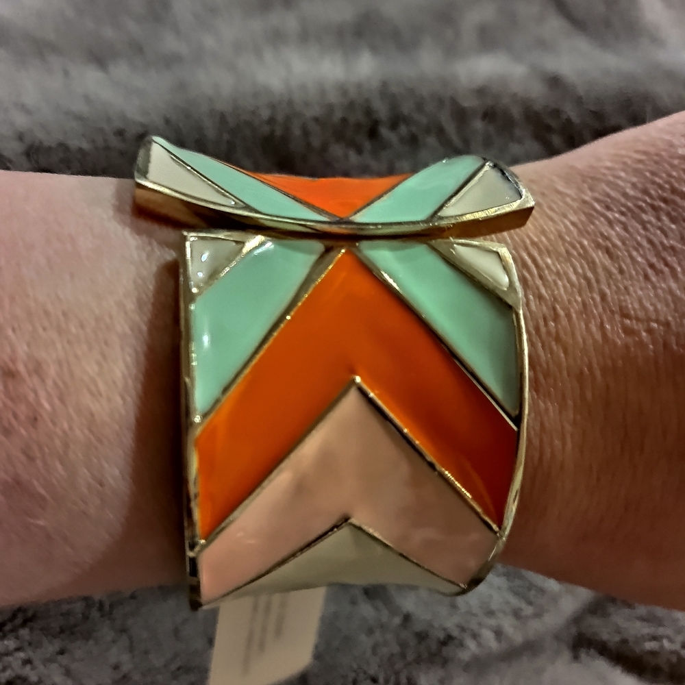 Free With Purchase New Bracelet